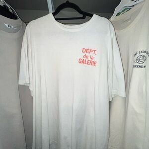 Gallery Dept. French T-shirt** (DÉPT de LA GALERIE)
